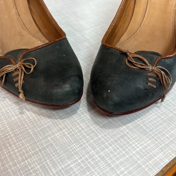 Vintage Leather J shoes - Picture 3 of 8